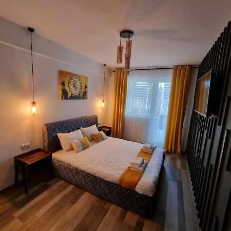 Luxury Apartments Бакэу Экстерьер фото