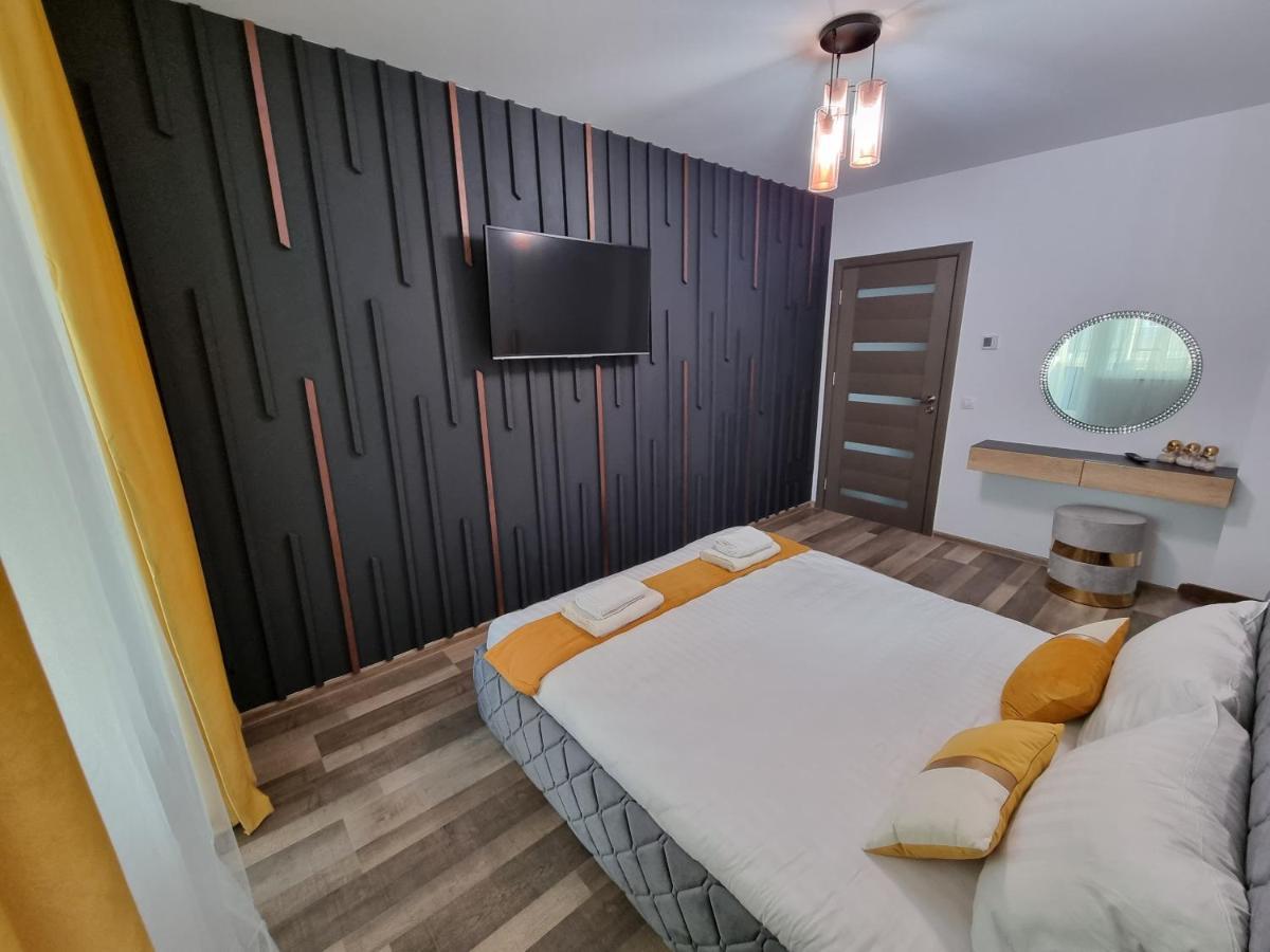 Luxury Apartments Бакэу Экстерьер фото