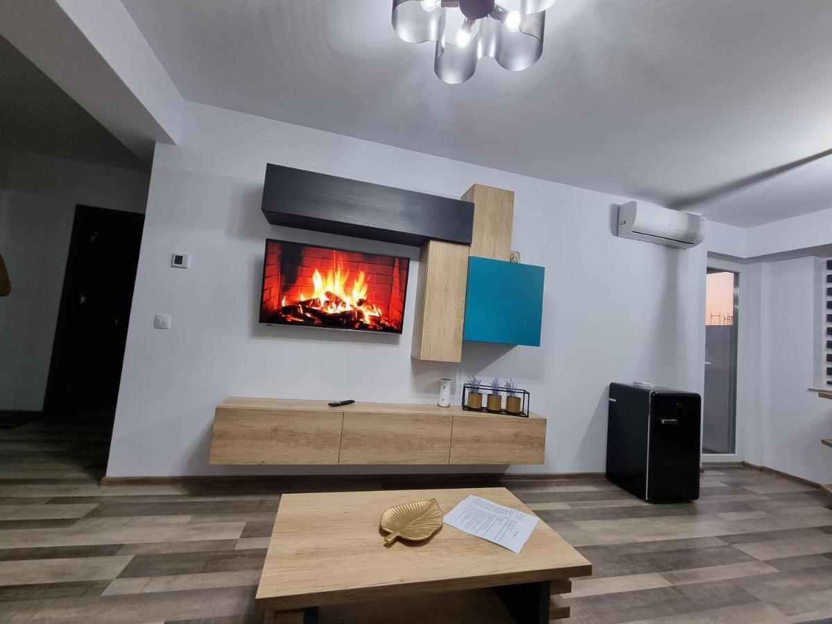 Luxury Apartments Бакэу Экстерьер фото