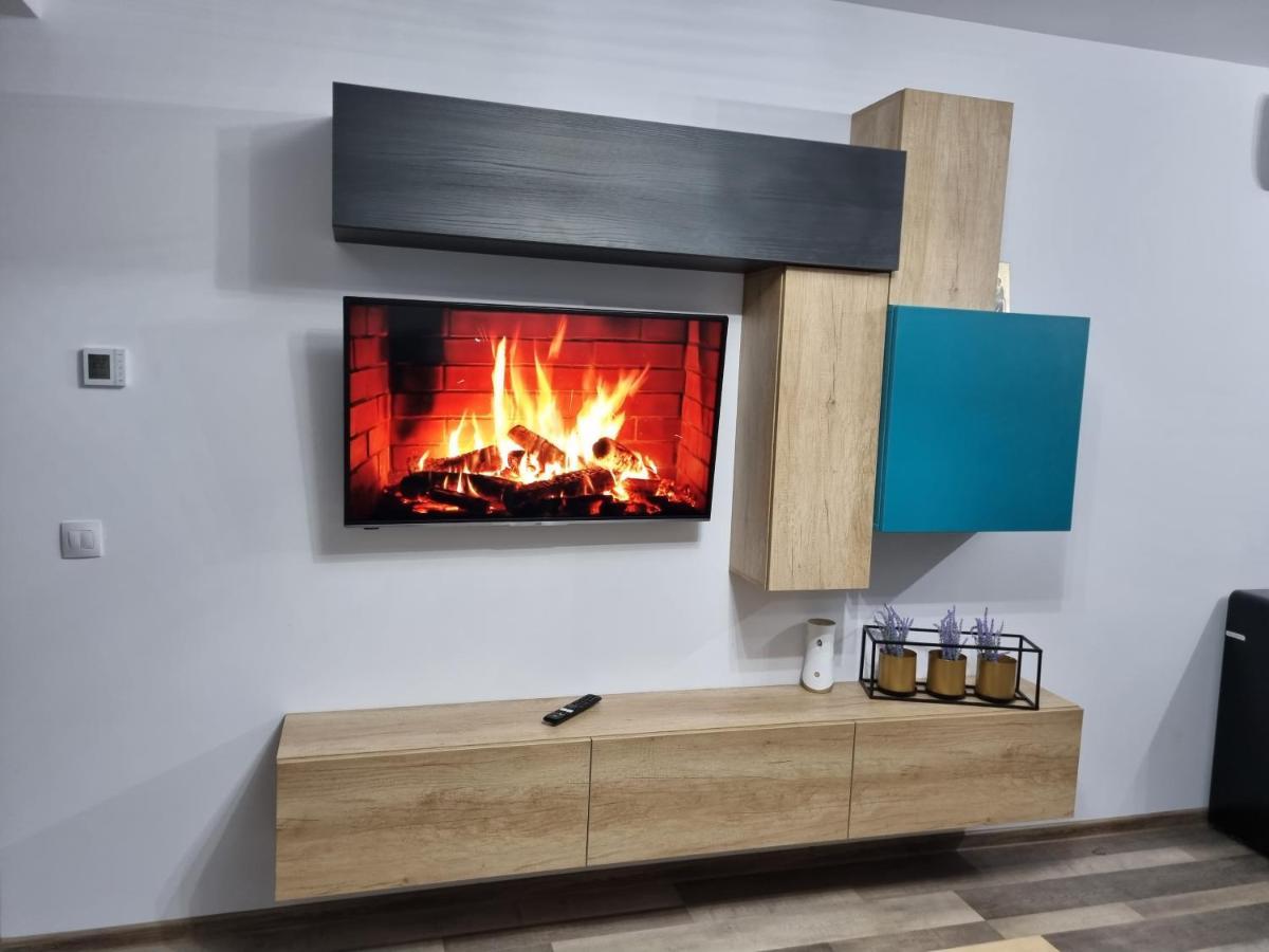 Luxury Apartments Бакэу Экстерьер фото