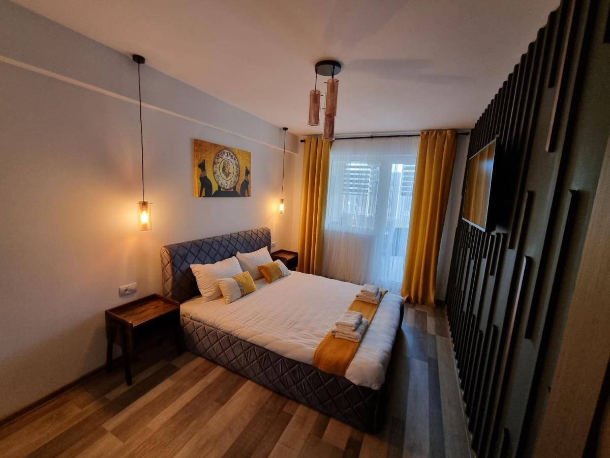 Luxury Apartments Бакэу Экстерьер фото