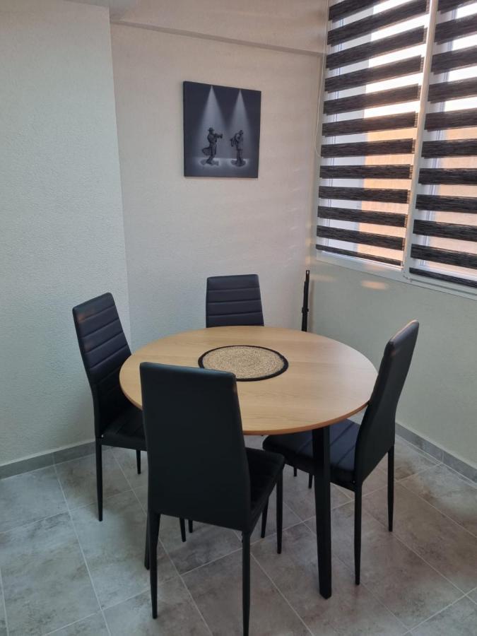 Luxury Apartments Бакэу Экстерьер фото